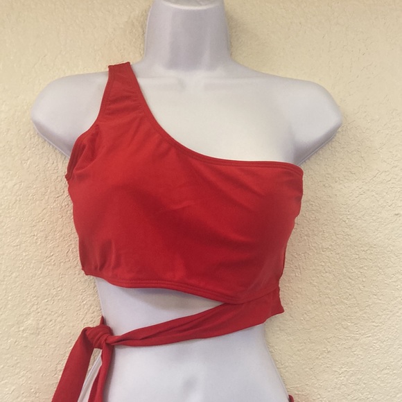 😍NEW😍 adorable two piece bikini with one shoulder strap size medium. - Picture 3 of 5